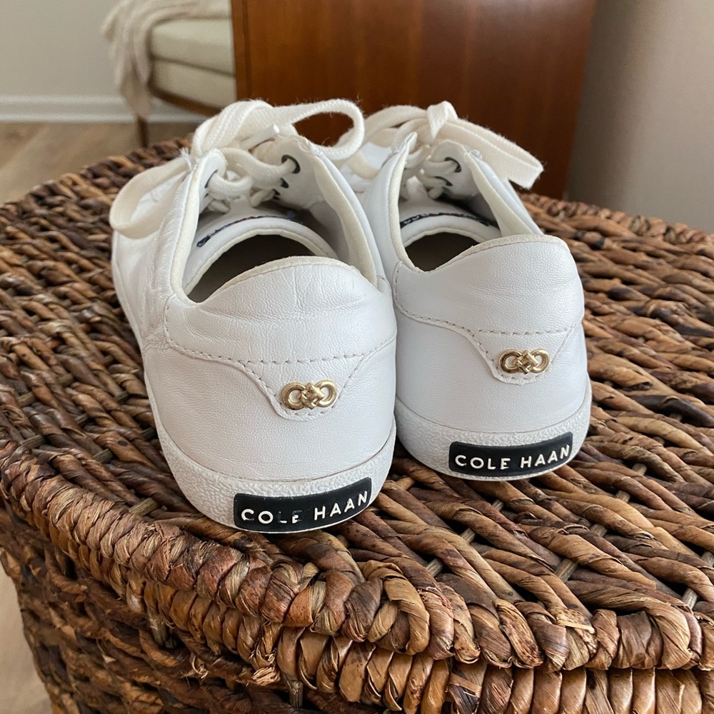 Women’s White Tennis Shoes